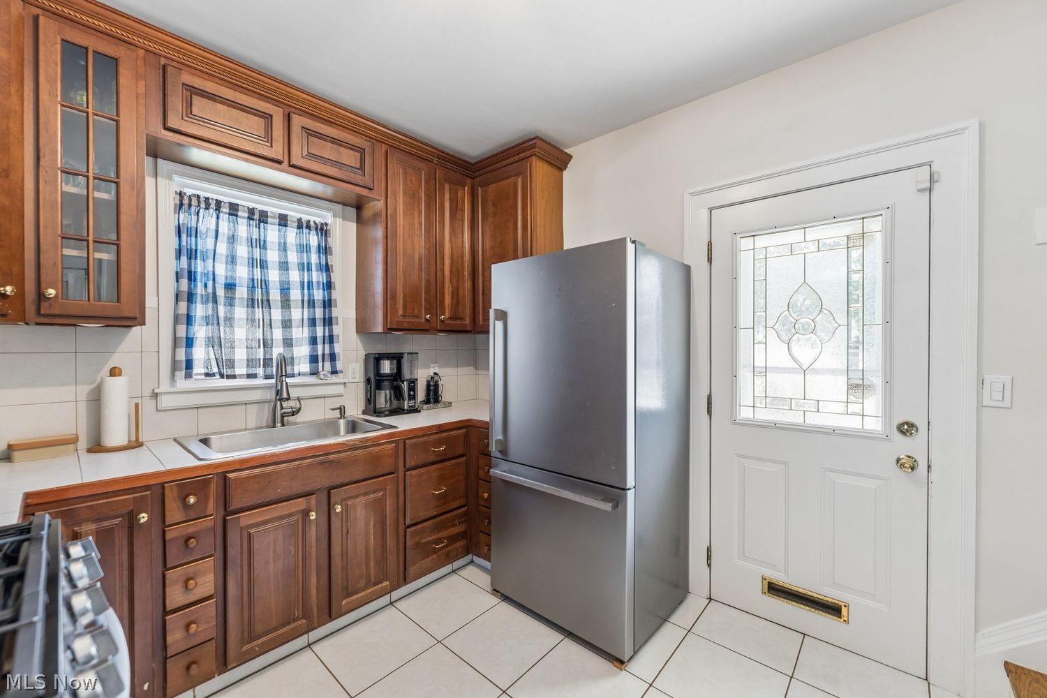 17009 Bradgate Avenue Cleveland OH 44111