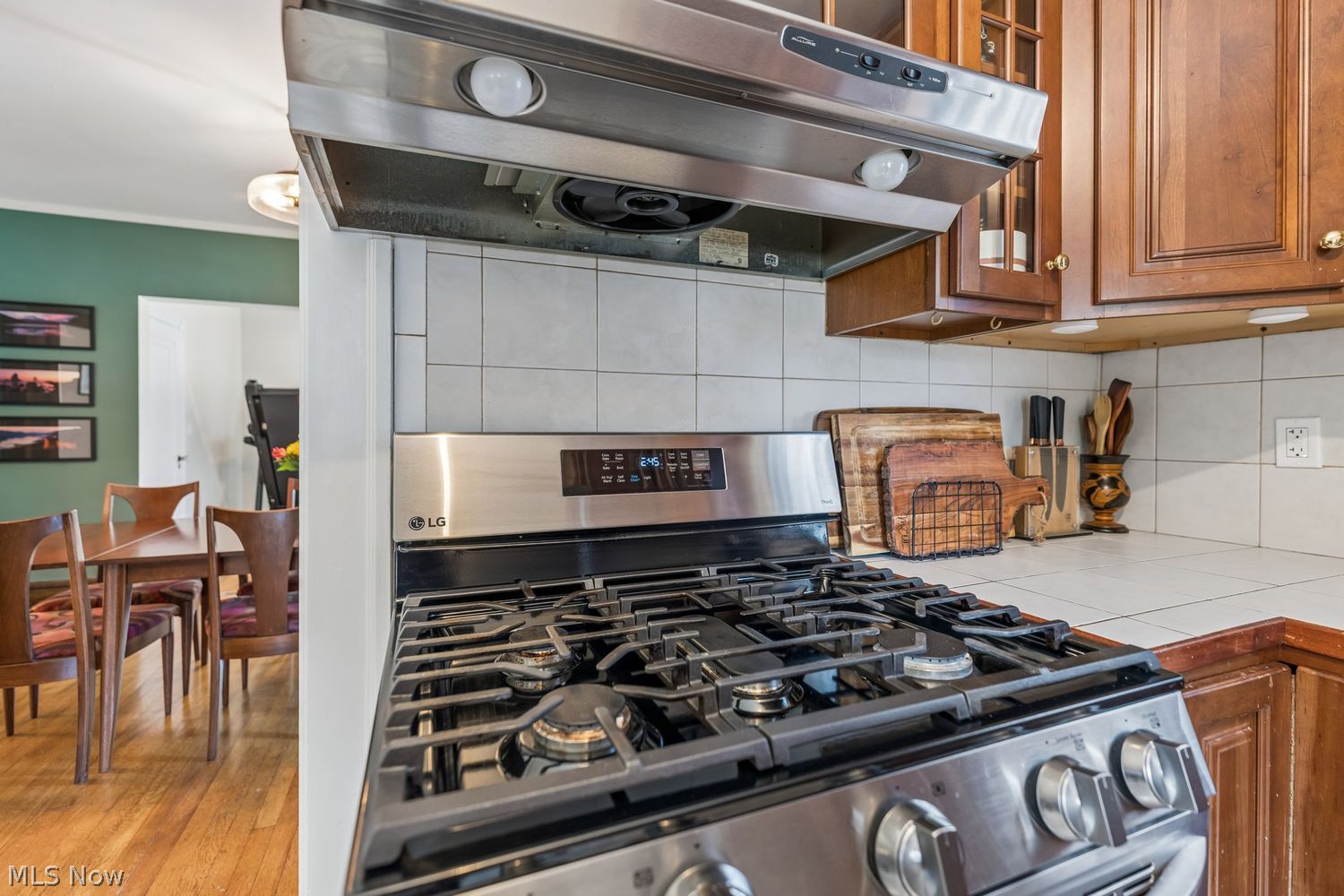 17009 Bradgate Avenue Cleveland OH 44111