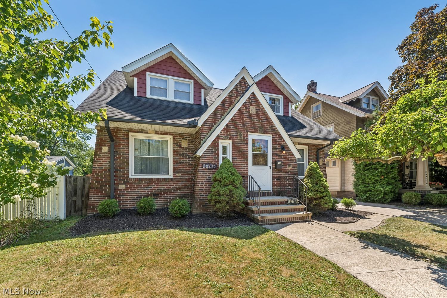17009 Bradgate Avenue Cleveland OH 44111