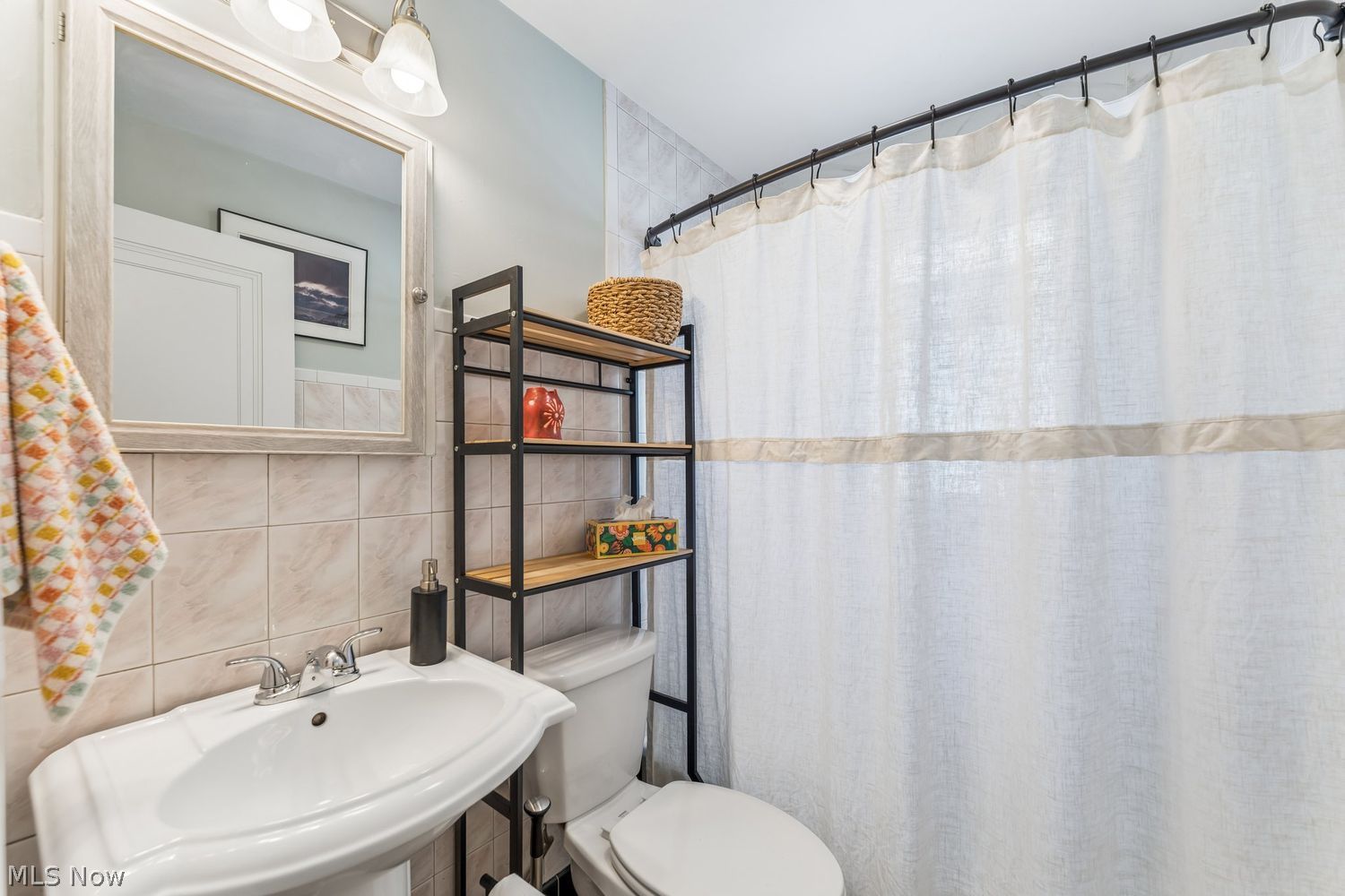 17009 Bradgate Avenue Cleveland OH 44111