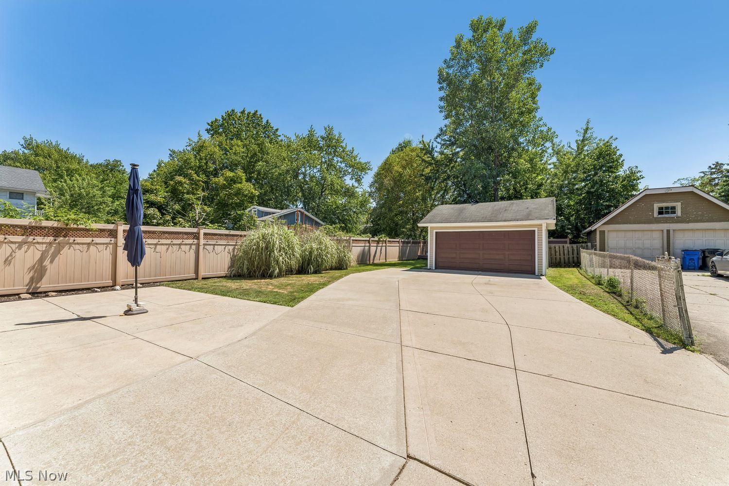 17009 Bradgate Avenue Cleveland OH 44111