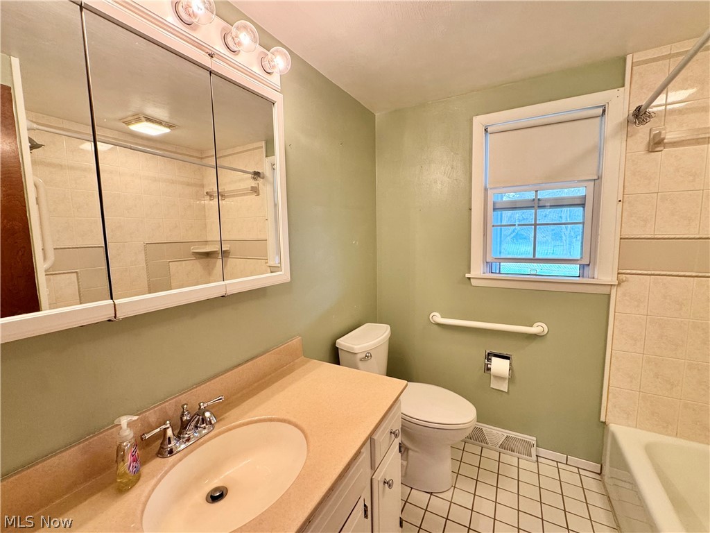 120 Walter Avenue Washingtonville OH 44490
