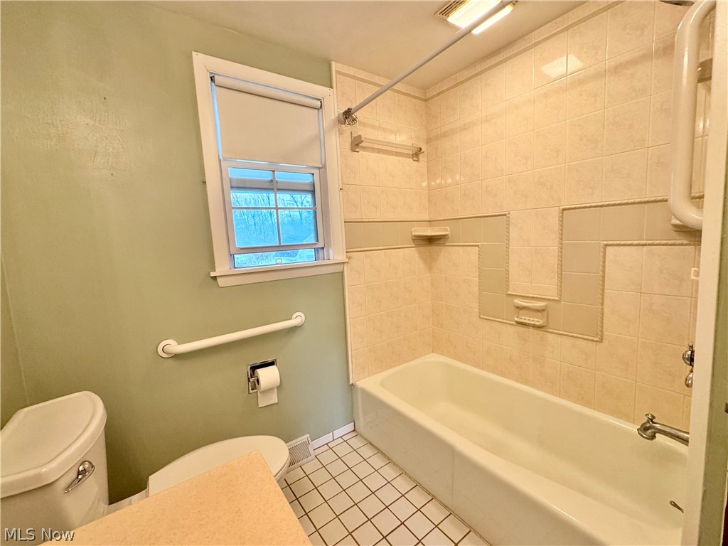 120 Walter Avenue Washingtonville OH 44490