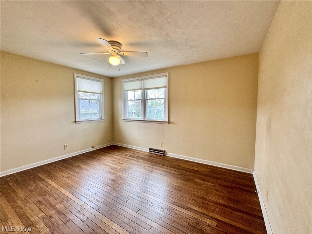 120 Walter Avenue Washingtonville OH 44490