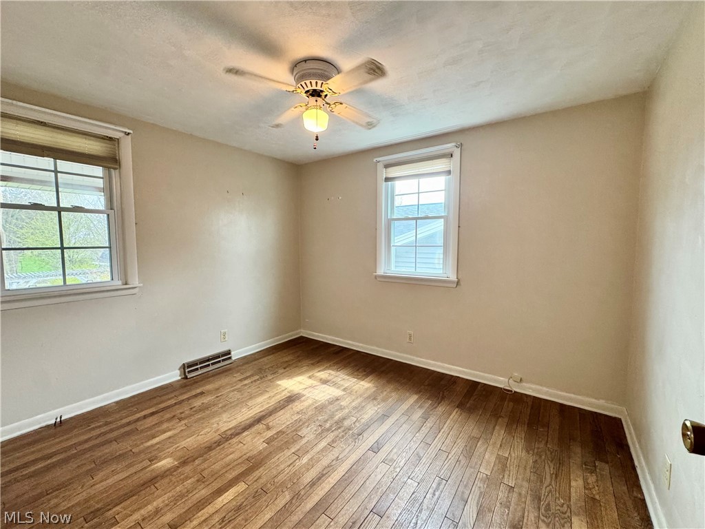 120 Walter Avenue Washingtonville OH 44490
