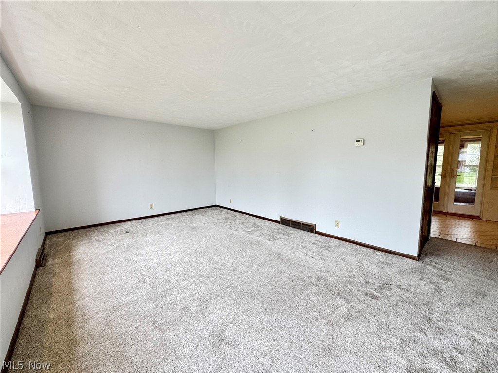 120 Walter Avenue Washingtonville OH 44490