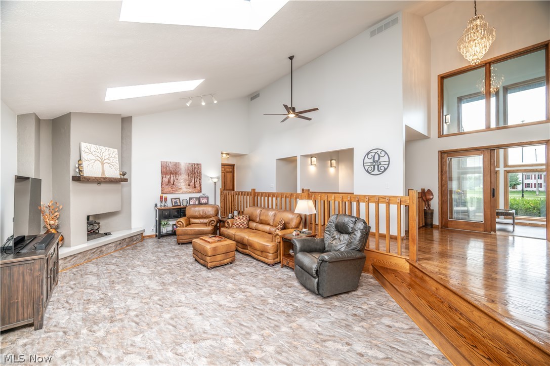 405 Airport Drive NW Warren OH 44481