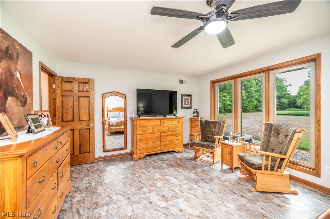 405 Airport Drive NW Warren OH 44481