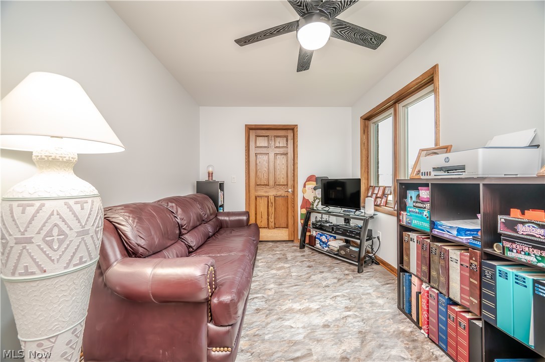 405 Airport Drive NW Warren OH 44481