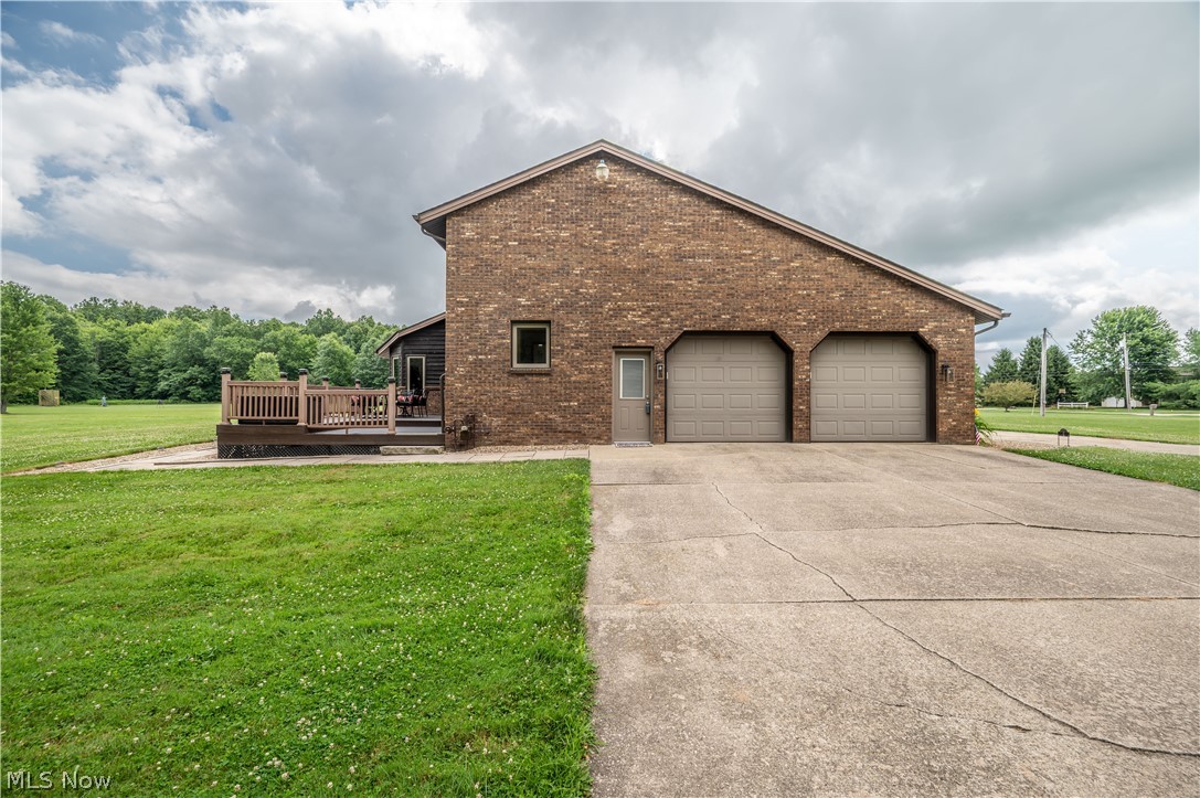 405 Airport Drive NW Warren OH 44481
