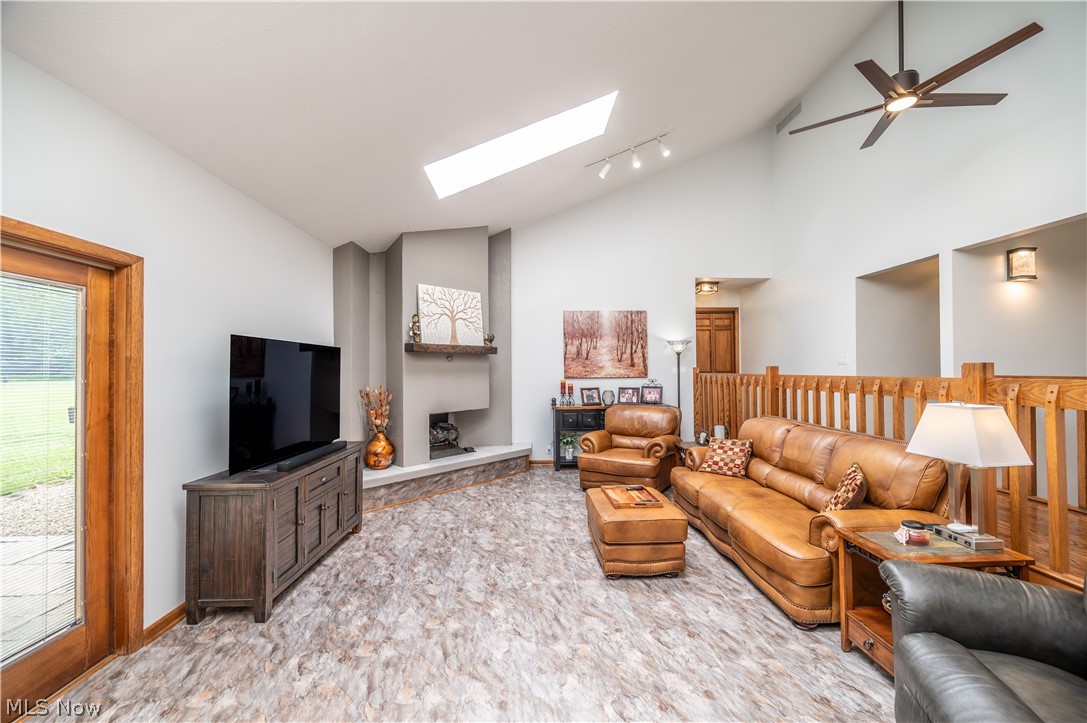 405 Airport Drive NW Warren OH 44481