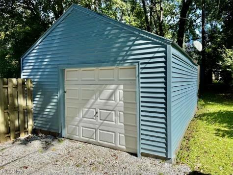 2319 Hillside Street Cuyahoga Falls OH 44221