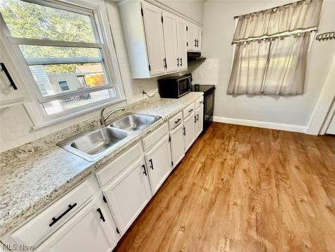 2319 Hillside Street Cuyahoga Falls OH 44221
