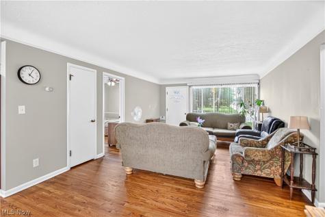 5984 Pearl Road Parma Heights OH 44130