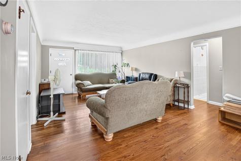 5984 Pearl Road Parma Heights OH 44130