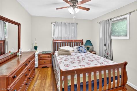 5984 Pearl Road Parma Heights OH 44130