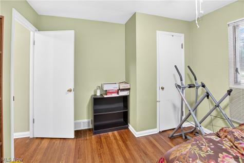 5984 Pearl Road Parma Heights OH 44130