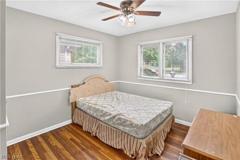 5984 Pearl Road Parma Heights OH 44130
