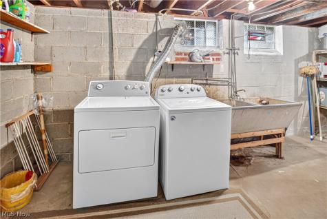 5984 Pearl Road Parma Heights OH 44130