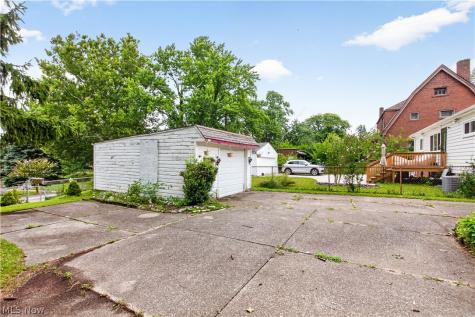 5984 Pearl Road Parma Heights OH 44130
