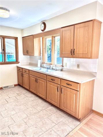 31635 Lake Road Avon Lake OH 44012