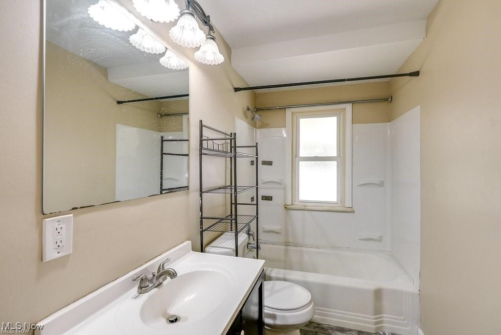 145 Richmond Road Richmond Heights OH 44143