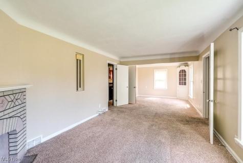145 Richmond Road Richmond Heights OH 44143