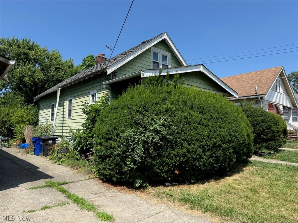 10205 Sandusky Avenue Cleveland OH 44105