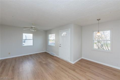 609 Princeton Avenue Elyria OH 44035