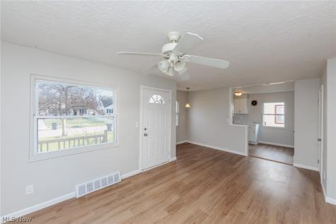 609 Princeton Avenue Elyria OH 44035