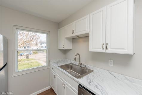 609 Princeton Avenue Elyria OH 44035