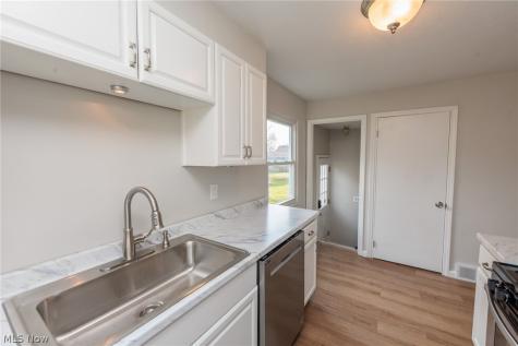 609 Princeton Avenue Elyria OH 44035