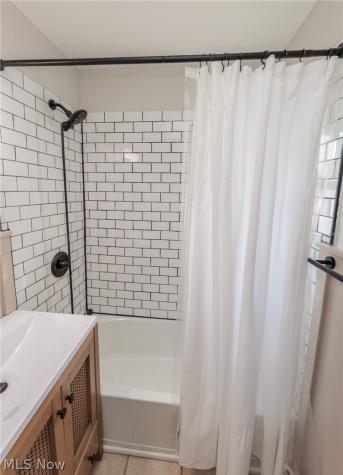 609 Princeton Avenue Elyria OH 44035