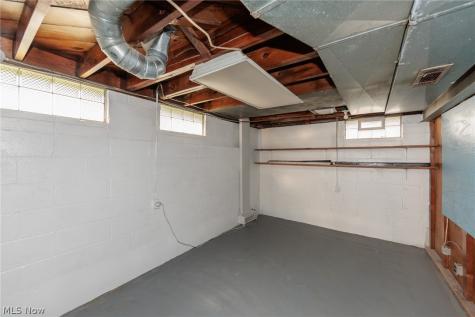 609 Princeton Avenue Elyria OH 44035