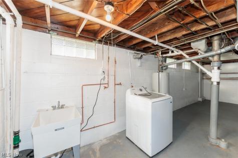 609 Princeton Avenue Elyria OH 44035