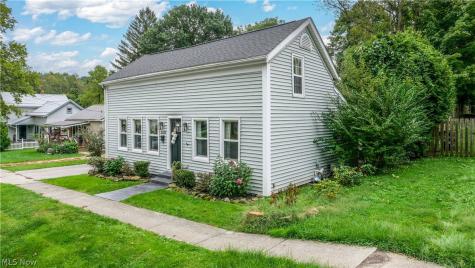 8220 Center Street Garrettsville OH 44231