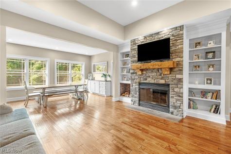 2976 Greenleaf Road Akron OH 44312