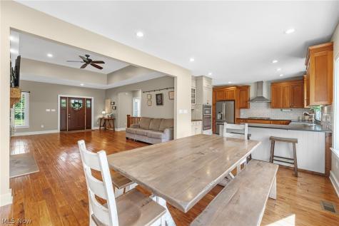 2976 Greenleaf Road Akron OH 44312