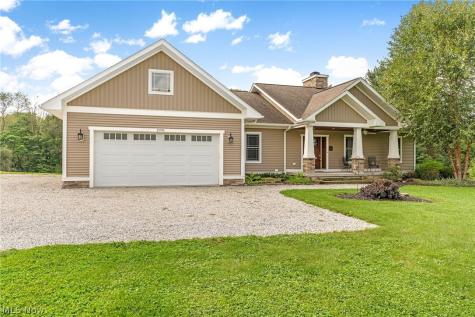 2976 Greenleaf Road Akron OH 44312