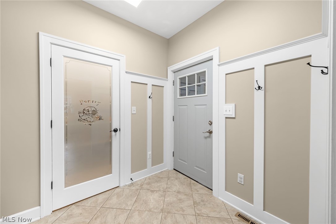 2976 Greenleaf Road Akron OH 44312