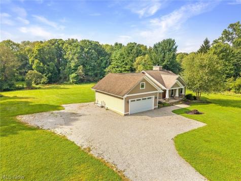 2976 Greenleaf Road Akron OH 44312
