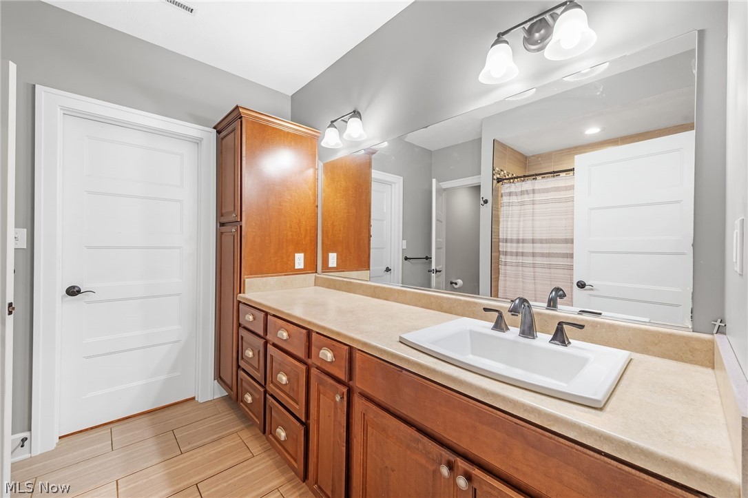 2976 Greenleaf Road Akron OH 44312