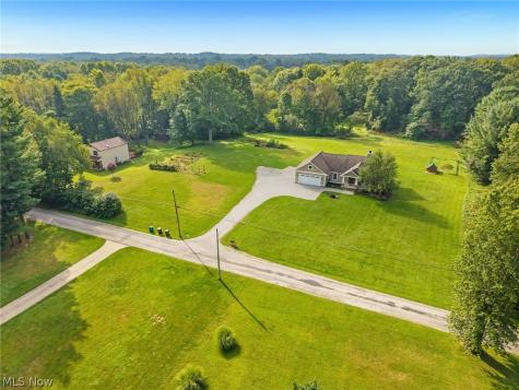 2976 Greenleaf Road Akron OH 44312