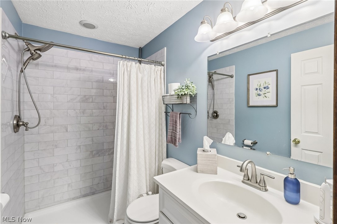 4503 Northview Avenue NW Canton OH 44709
