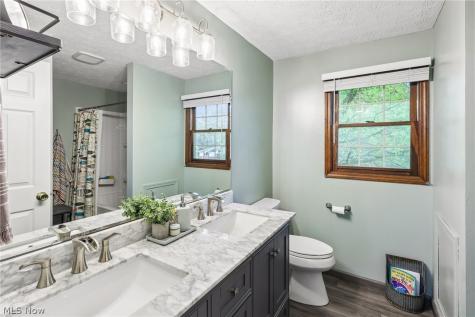 4503 Northview Avenue NW Canton OH 44709