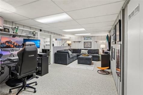 4503 Northview Avenue NW Canton OH 44709