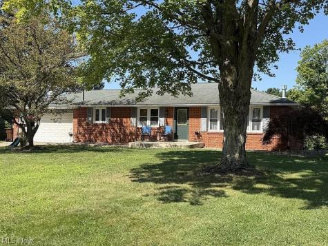 893 Dresden Drive Mansfield OH 44905