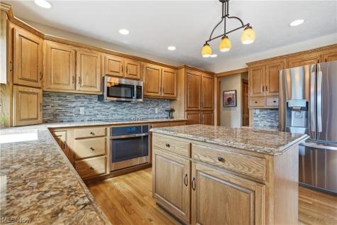 1515 Walnut Creek Trail Mansfield OH 44906