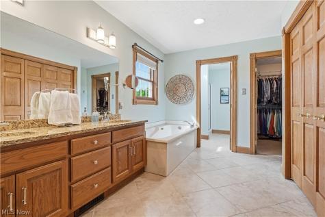 1515 Walnut Creek Trail Mansfield OH 44906
