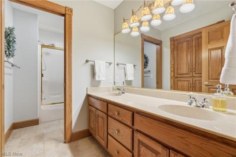 1515 Walnut Creek Trail Mansfield OH 44906